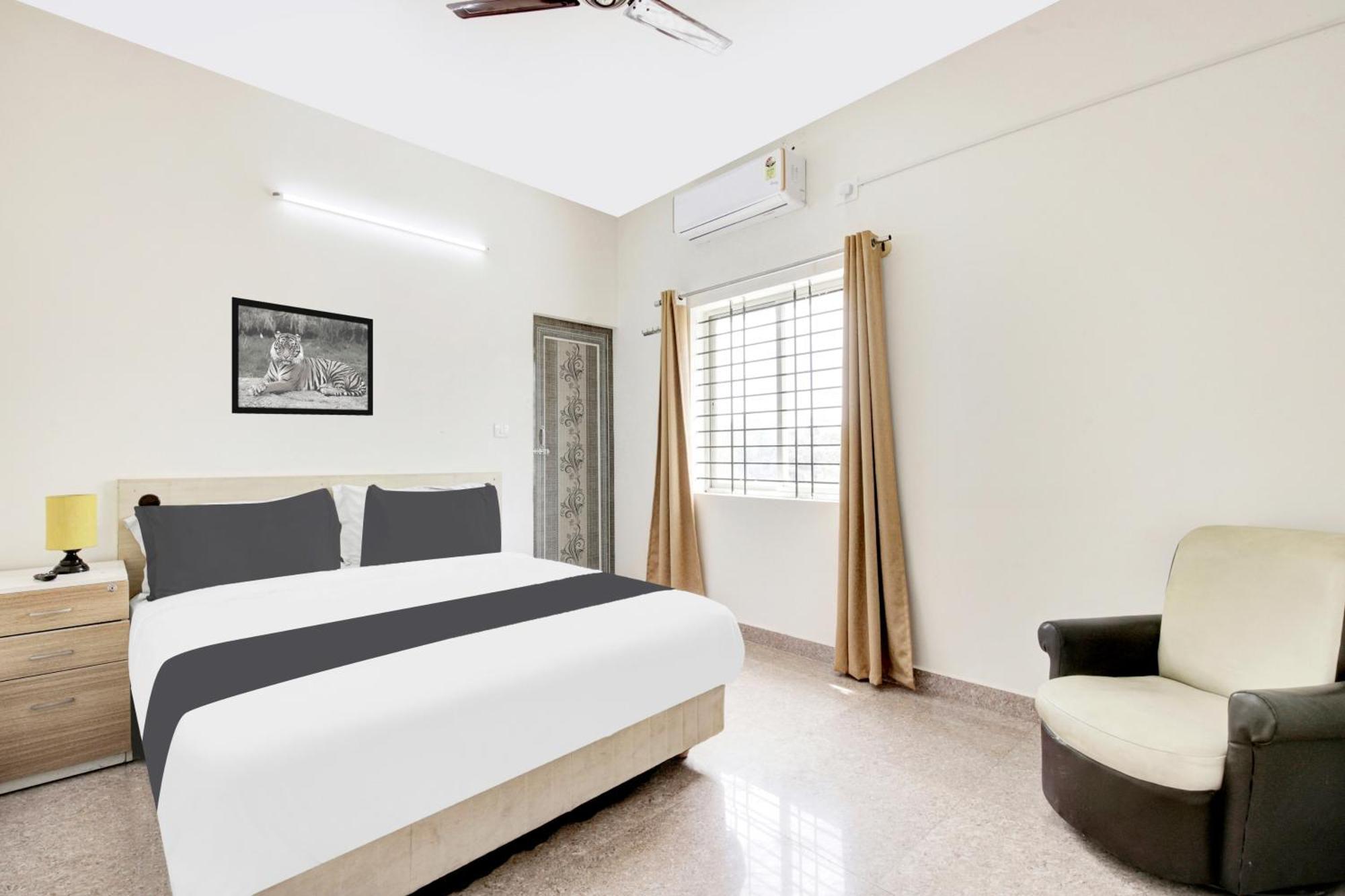 Hotel O Sri Manjunatha Deluxe Suites Bangalore Exterior foto